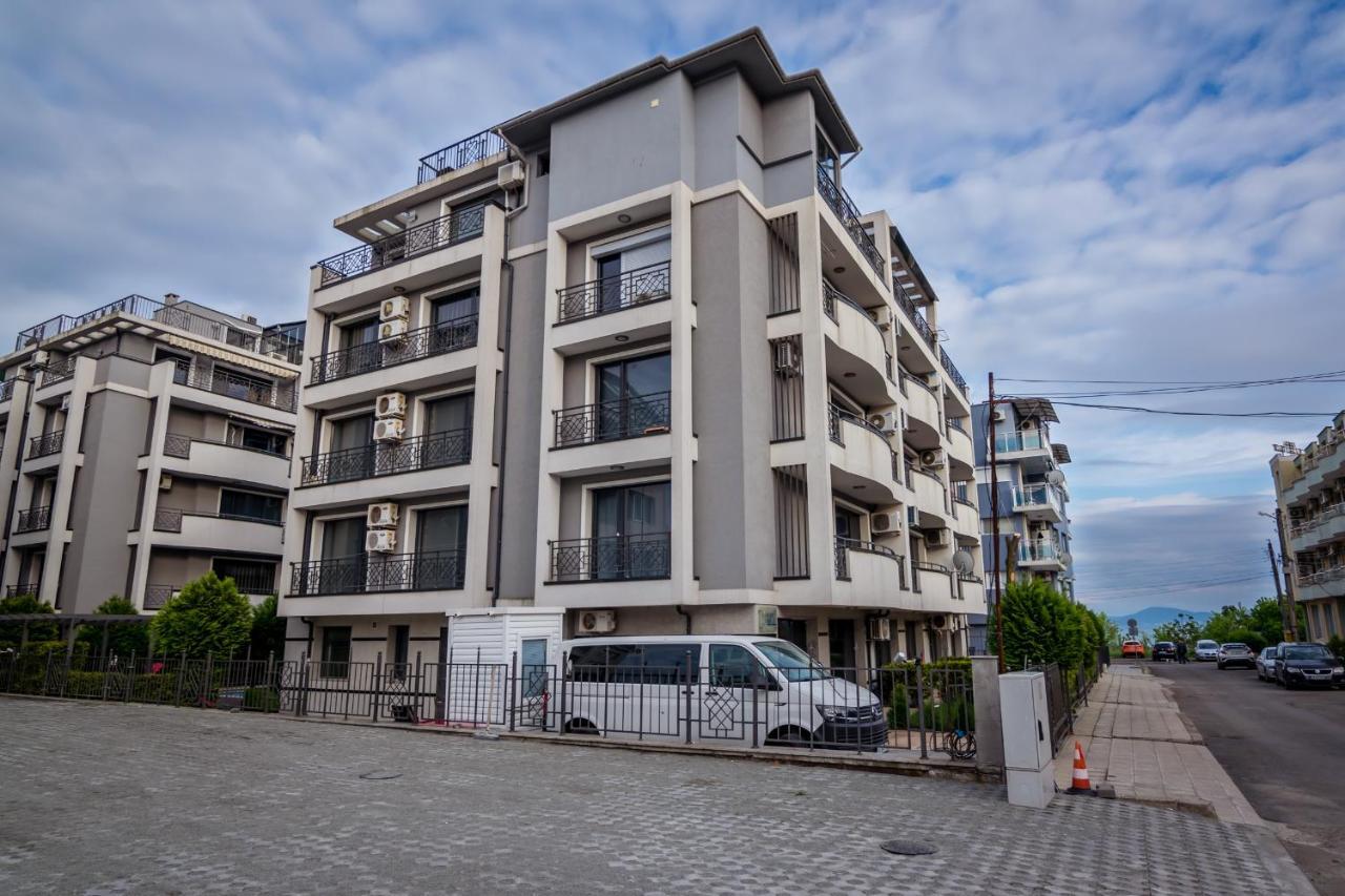 Cozy One-Bedroom Apartment In Night Breeze Burgas City Exteriér fotografie