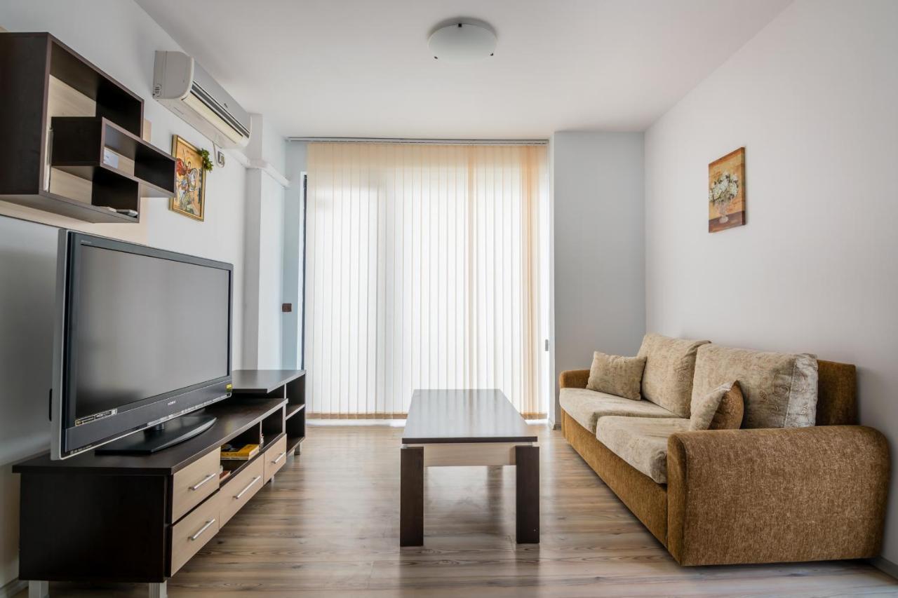 Cozy One-Bedroom Apartment In Night Breeze Burgas City Exteriér fotografie