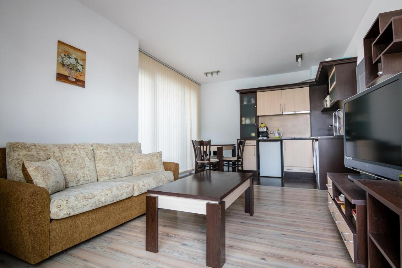 Cozy One-Bedroom Apartment In Night Breeze Burgas City Exteriér fotografie