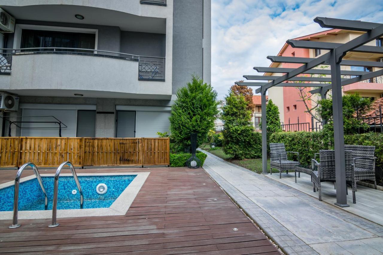 Cozy One-Bedroom Apartment In Night Breeze Burgas City Exteriér fotografie
